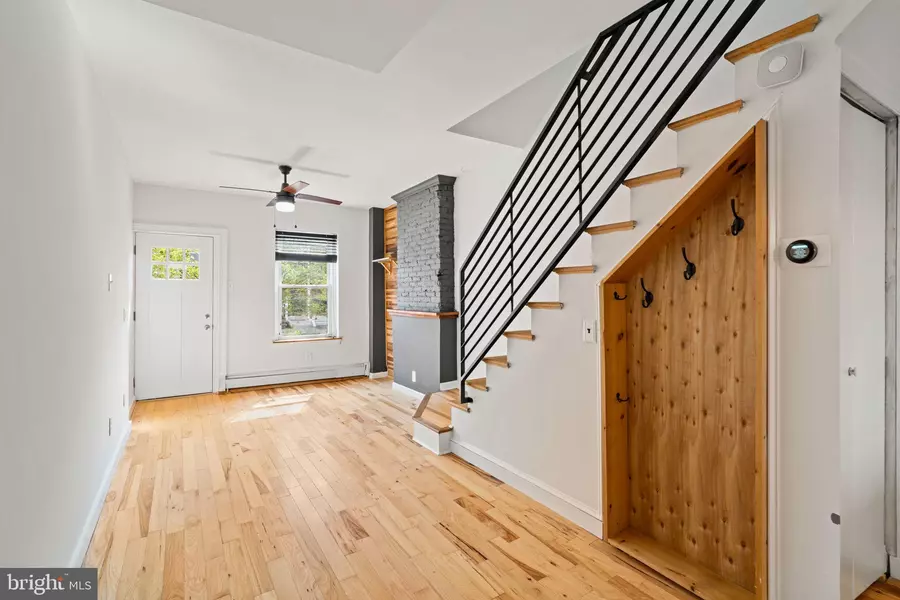 2215 E LETTERLY ST, Philadelphia, PA 19125
