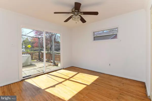Glendora, NJ 08029,408 MELVIN AVE