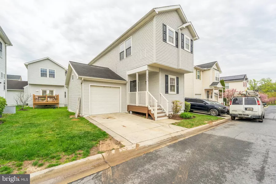 7609 BLUFF POINT LN, Elkridge, MD 21075