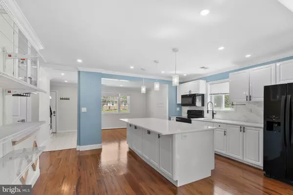 Cheltenham, MD 20623,10011 DAKIN CT