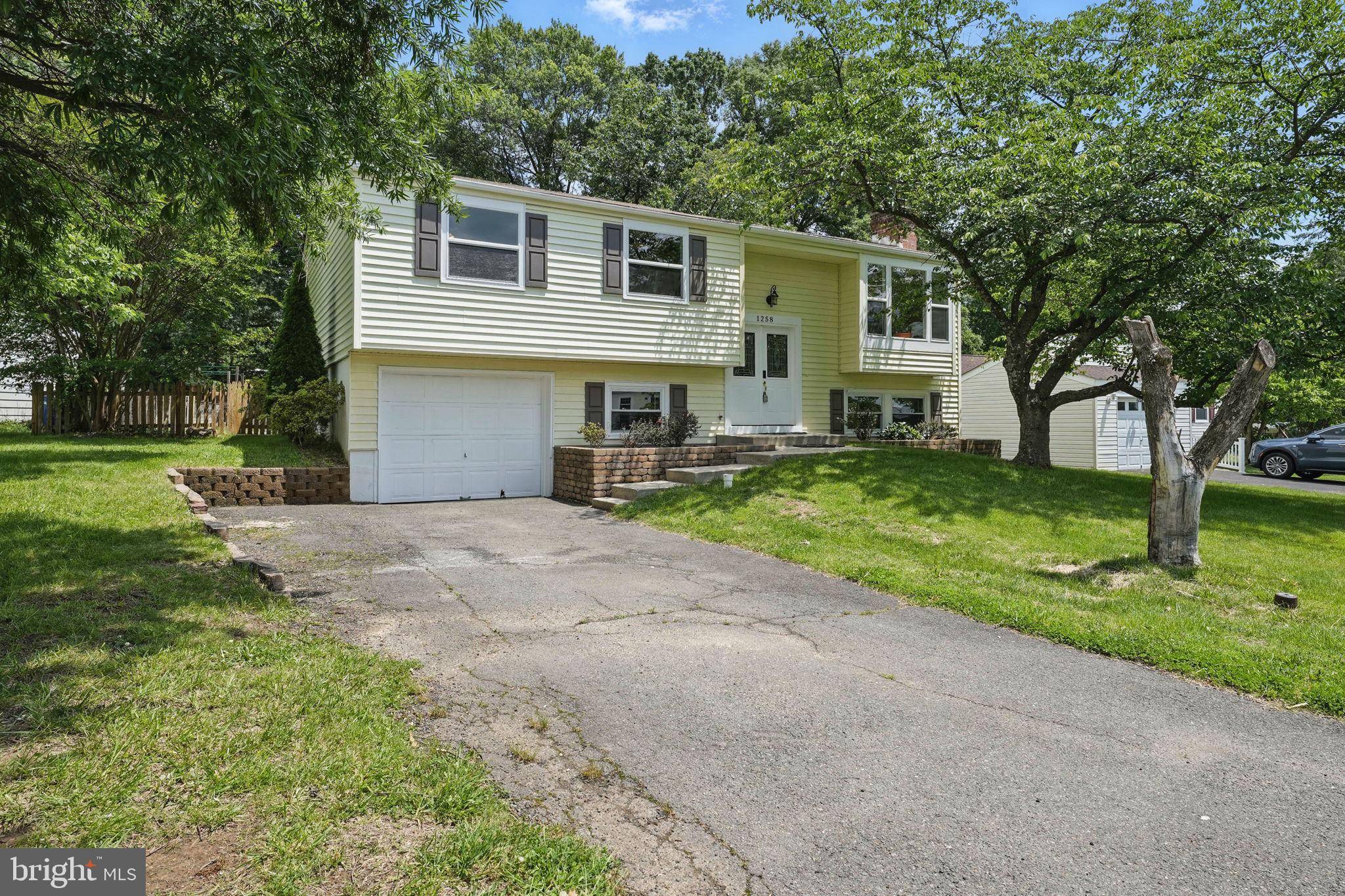 Herndon, VA 20170,1258 MAGNOLIA