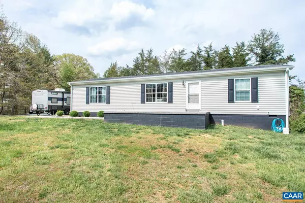 18 SHEPHERDS HILL RD, Stanardsville, VA 22973