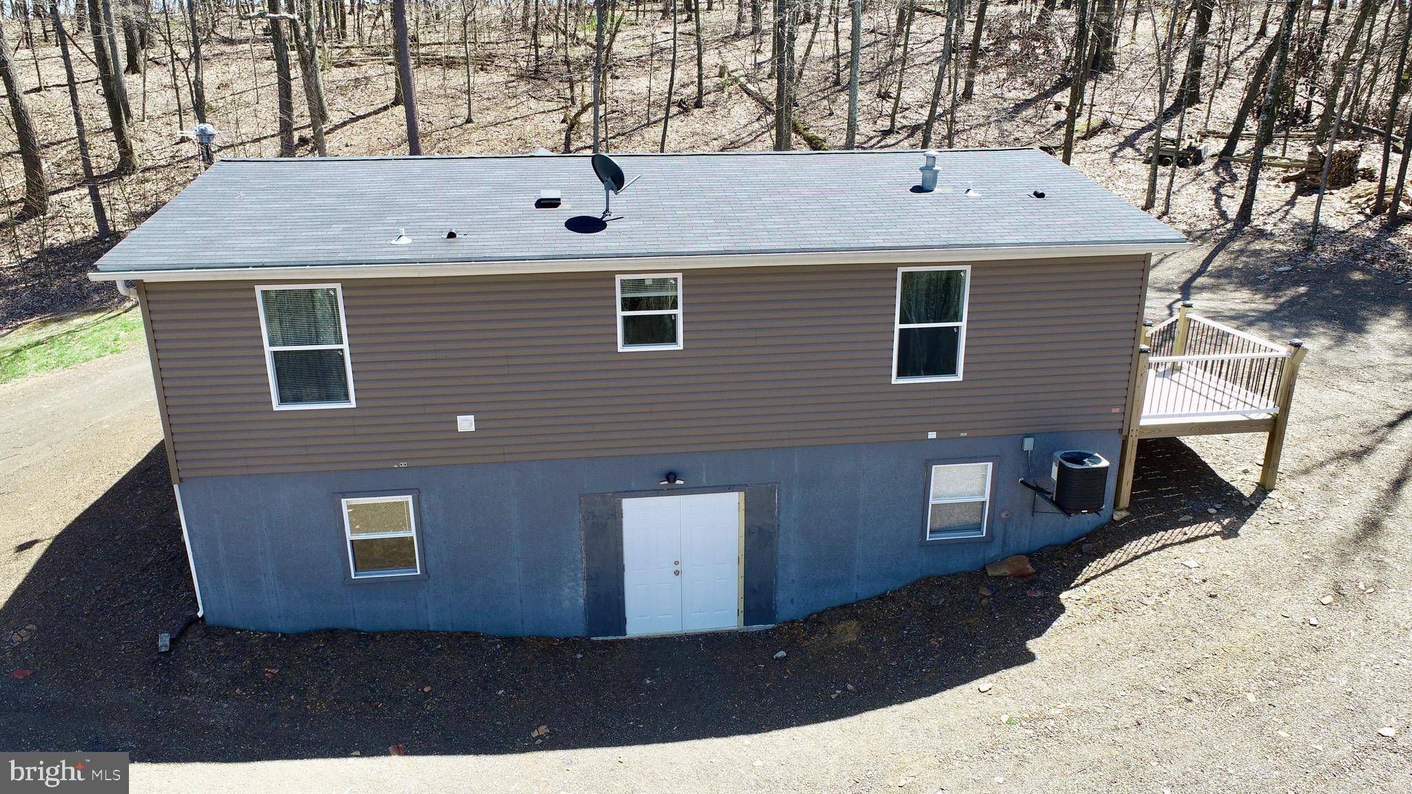 Huntingdon, PA 16652,8008 MT VIEW DRIVE