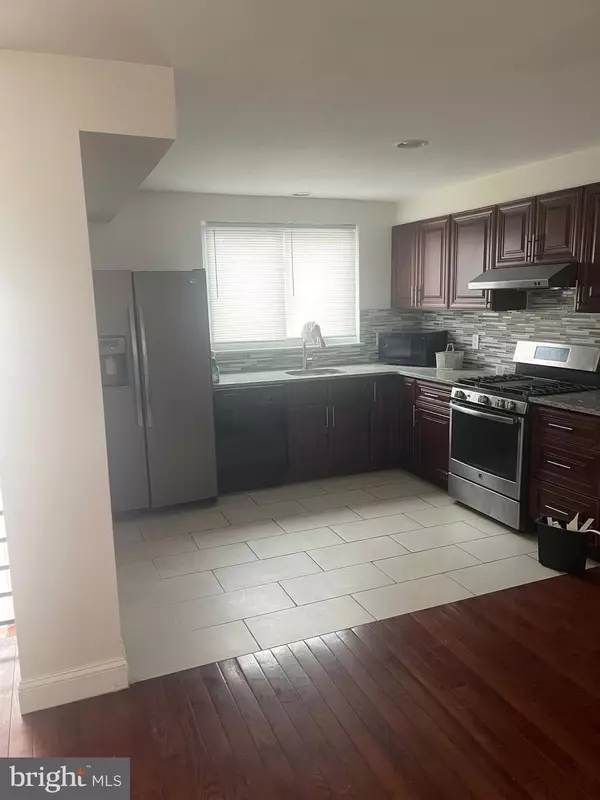 Philadelphia, PA 19122,1106 W MASTER ST