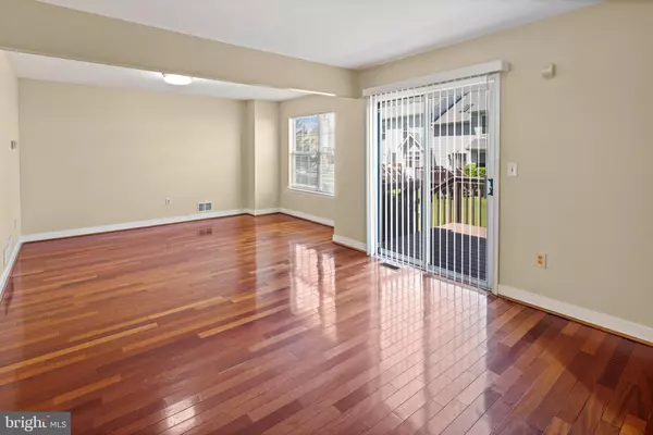 North Brunswick, NJ 08902,204 CONCORD PL