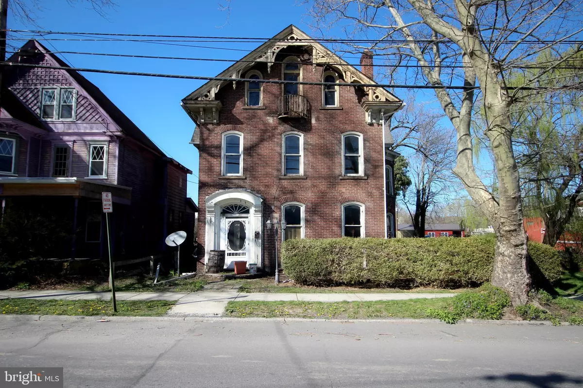 Tyrone, PA 16686,306 W 15TH ST