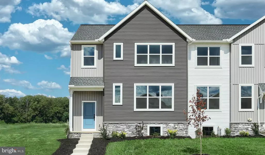 71 N CONIFER DR, Elizabethtown, PA 17022