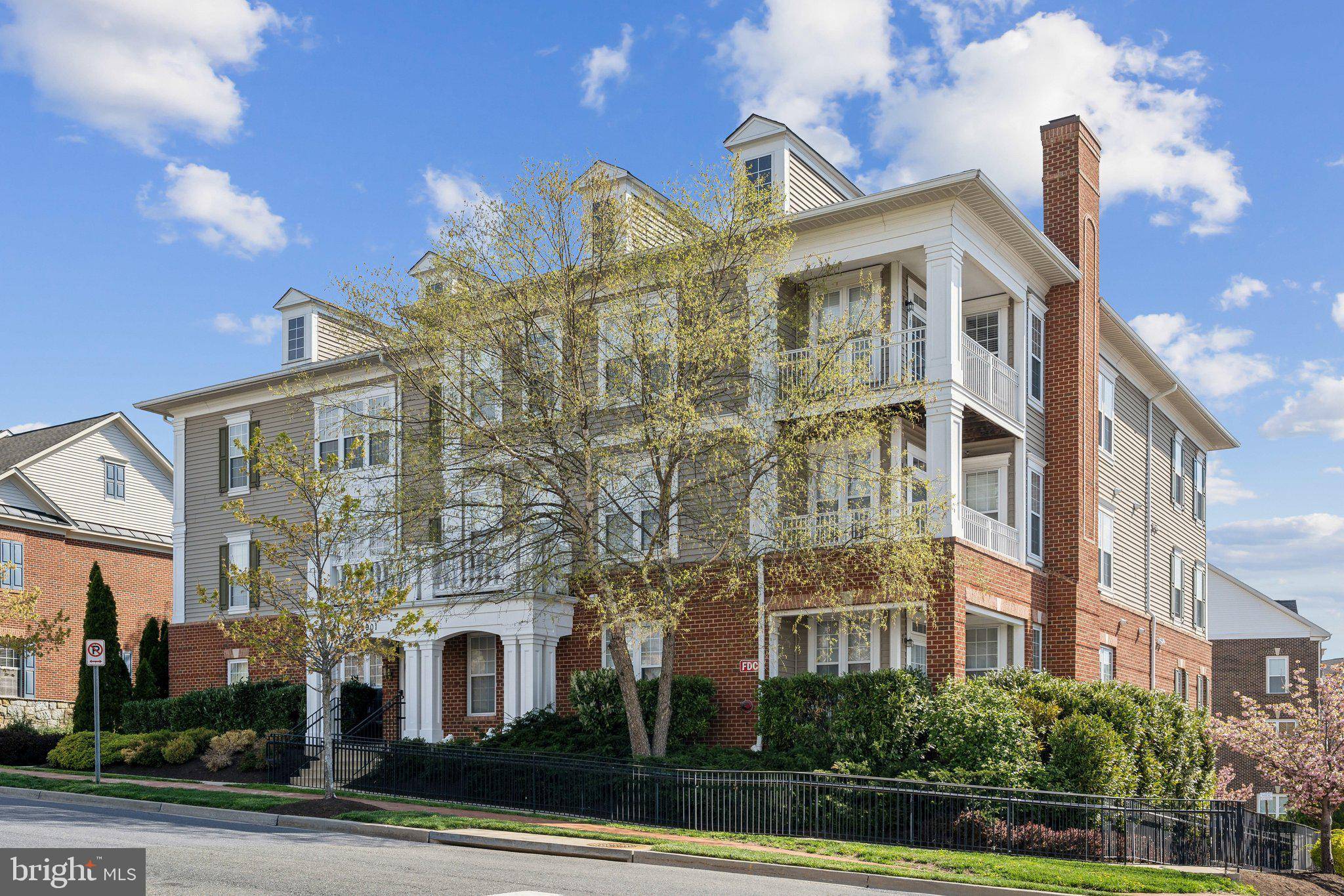 12901 CLARKS CROSSING DR #304, Clarksburg, MD 20871