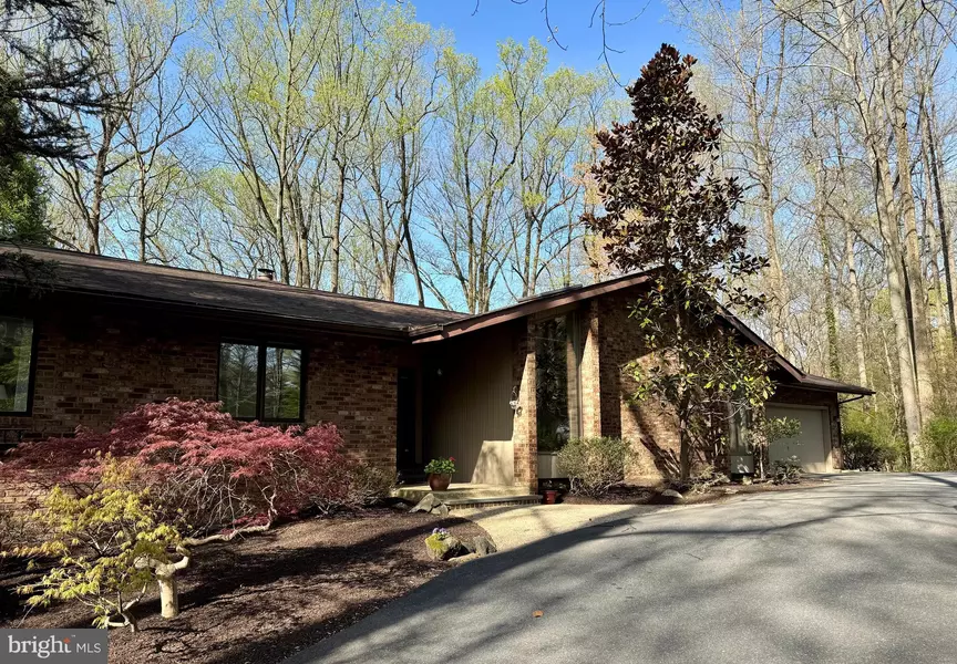 8 N BUCK RIDGE DR, Wilmington, DE 19807