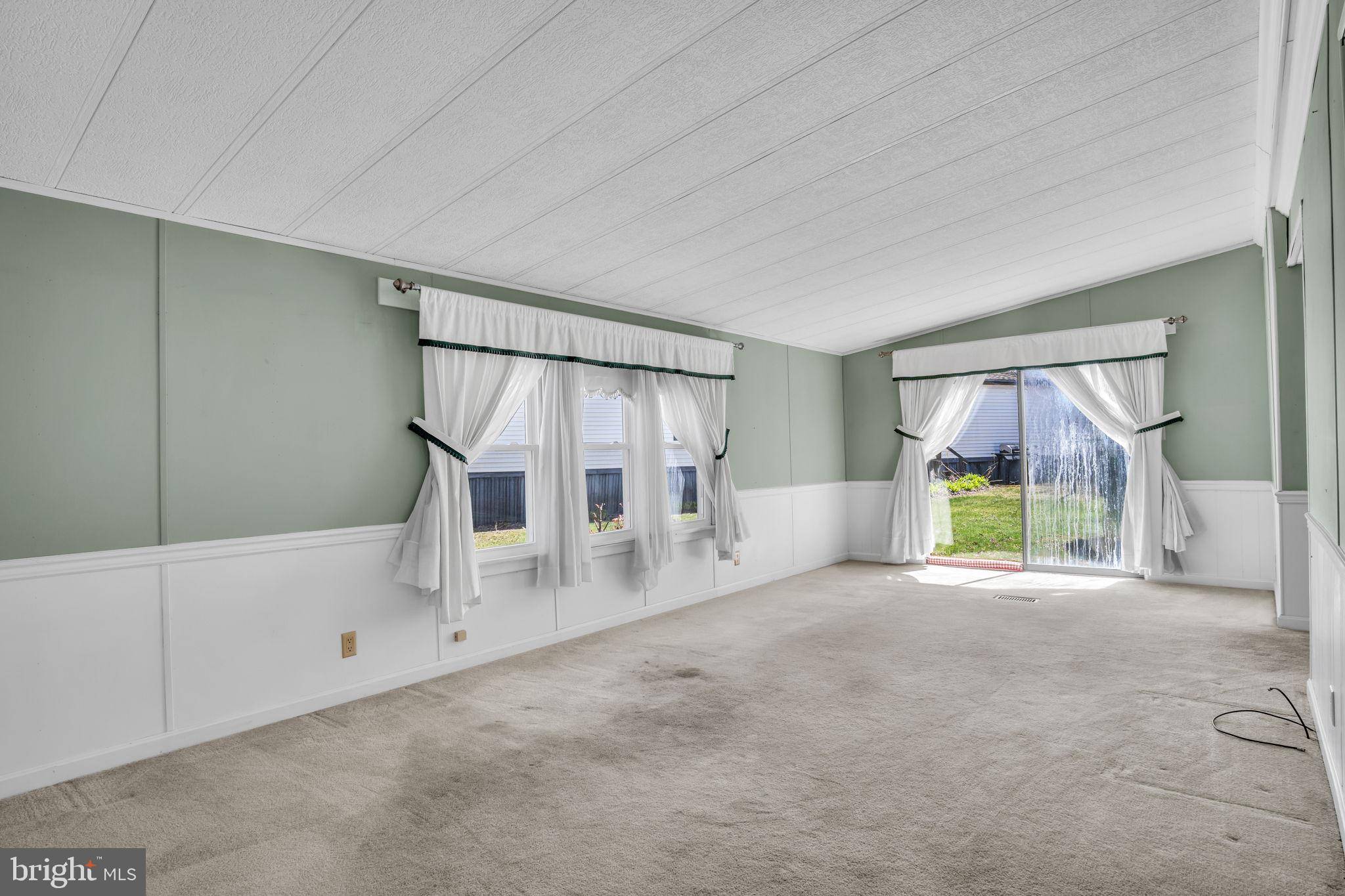 Mechanicsburg, PA 17050,124 WOODS DR #9
