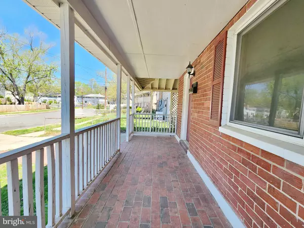 Landover, MD 20785,6835 FOREST TER