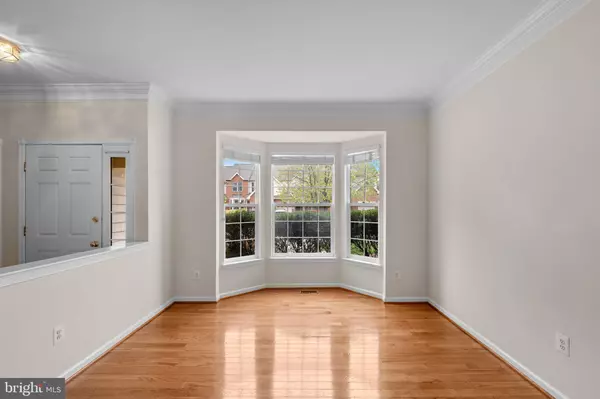 Ashburn, VA 20147,43242 SOMERSET HILLS TER