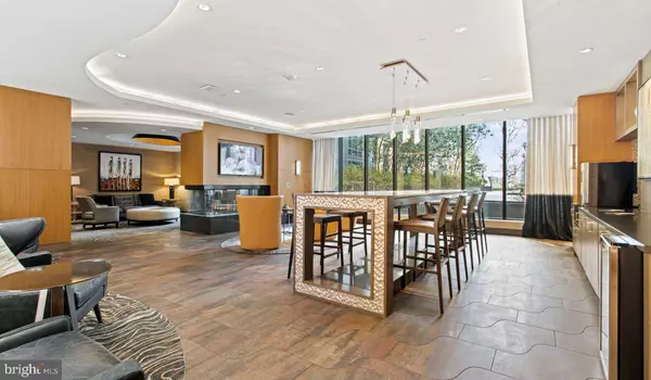 Bethesda, MD 20814,8300 WISCONSIN AVE #1B-1-918