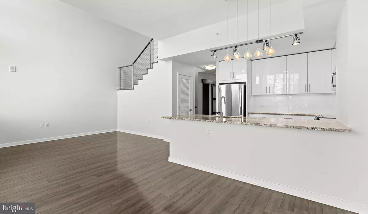 Bethesda, MD 20814,8300 WISCONSIN AVE #1B-1-918