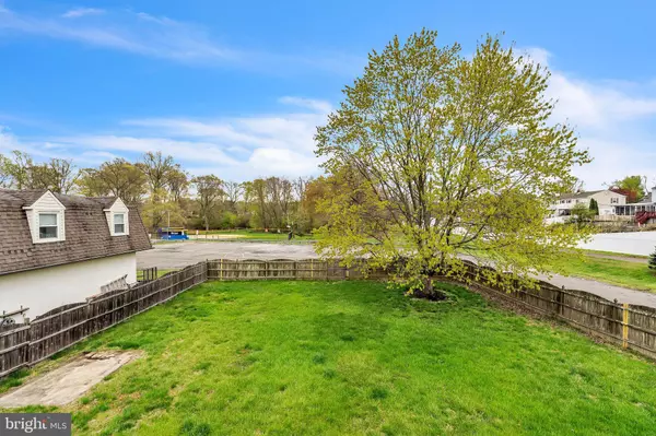 Aston, PA 19014,2205 WEIR RD