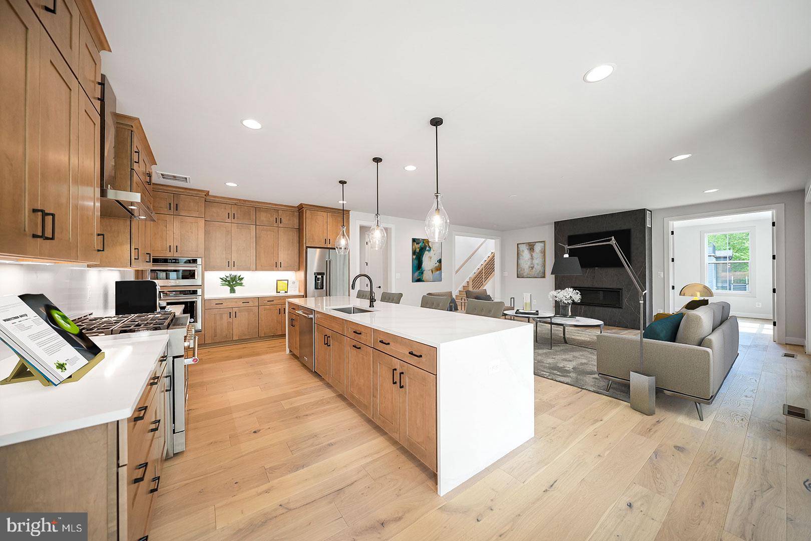 Oakton, VA 22124,11461 STUART MILL RD
