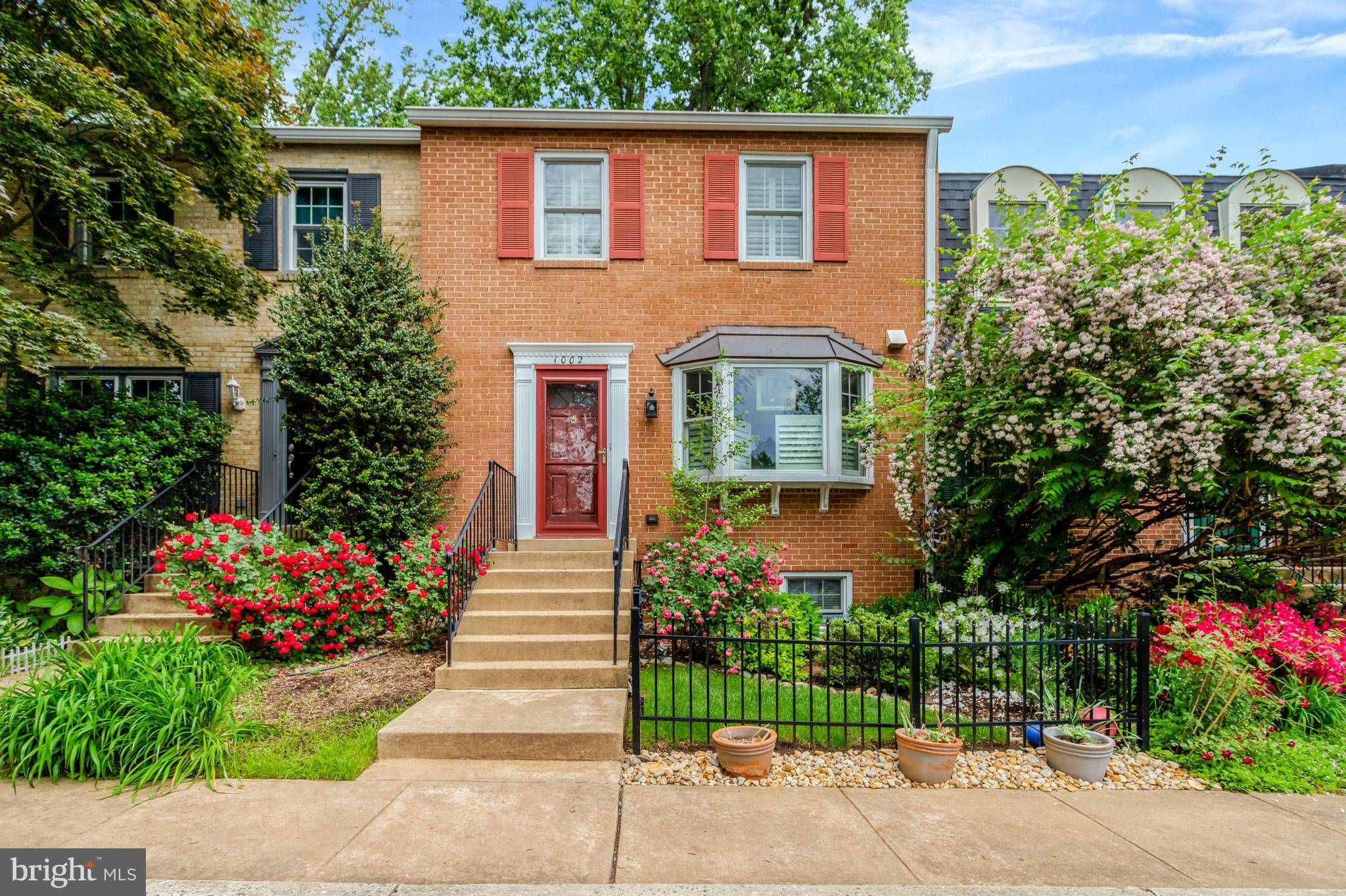 1002 ELLISON SQ,  Falls Church,  VA 22046