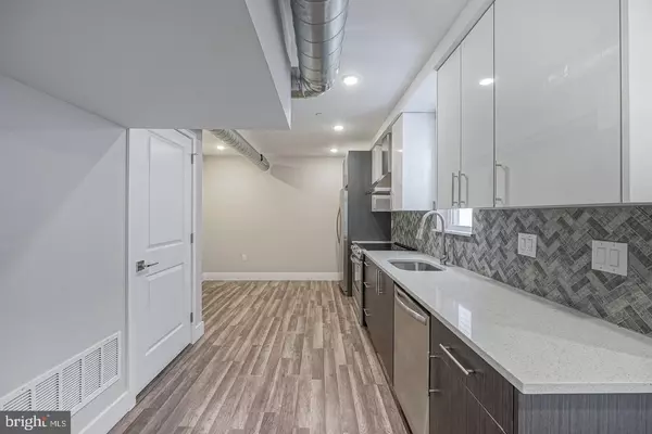 Philadelphia, PA 19123,1070 N FRONT ST