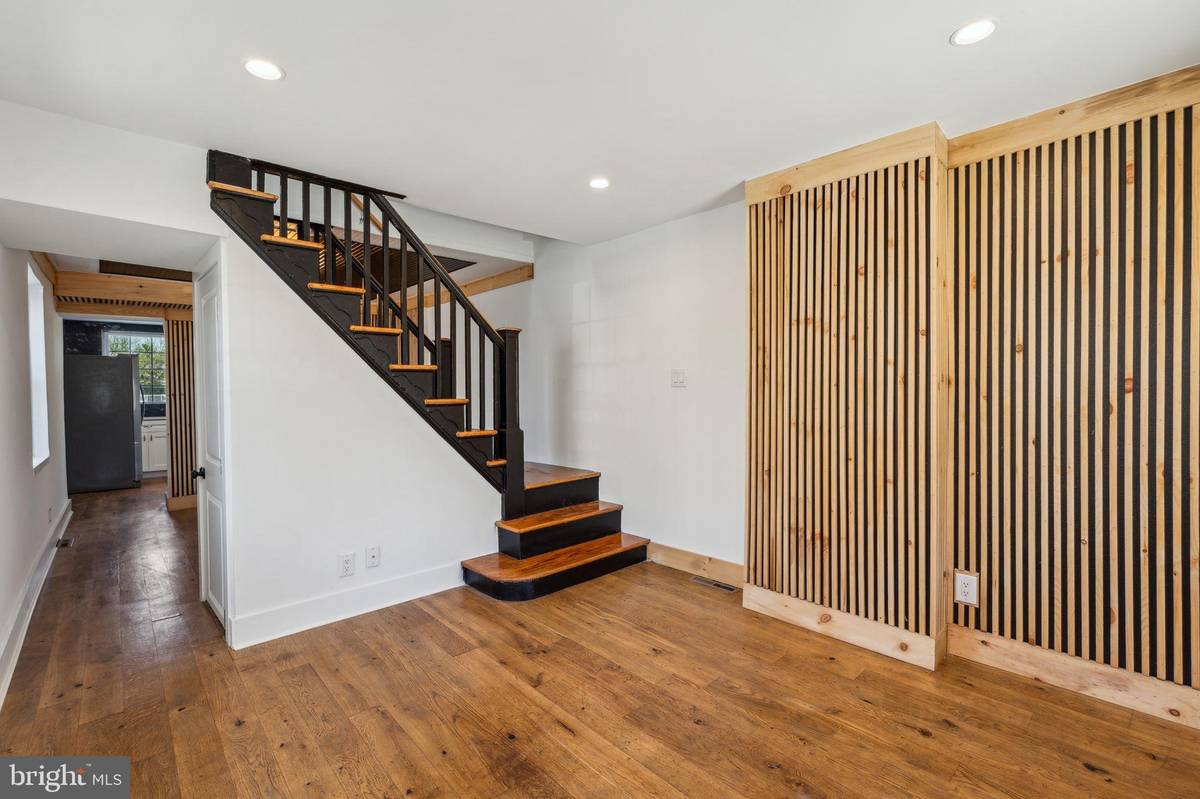 Philadelphia, PA 19122,2047 N RANDOLPH ST
