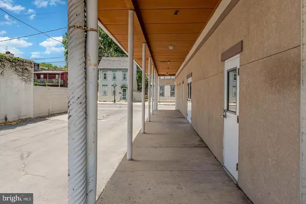 Carlisle, PA 17013,121 N PITT ST