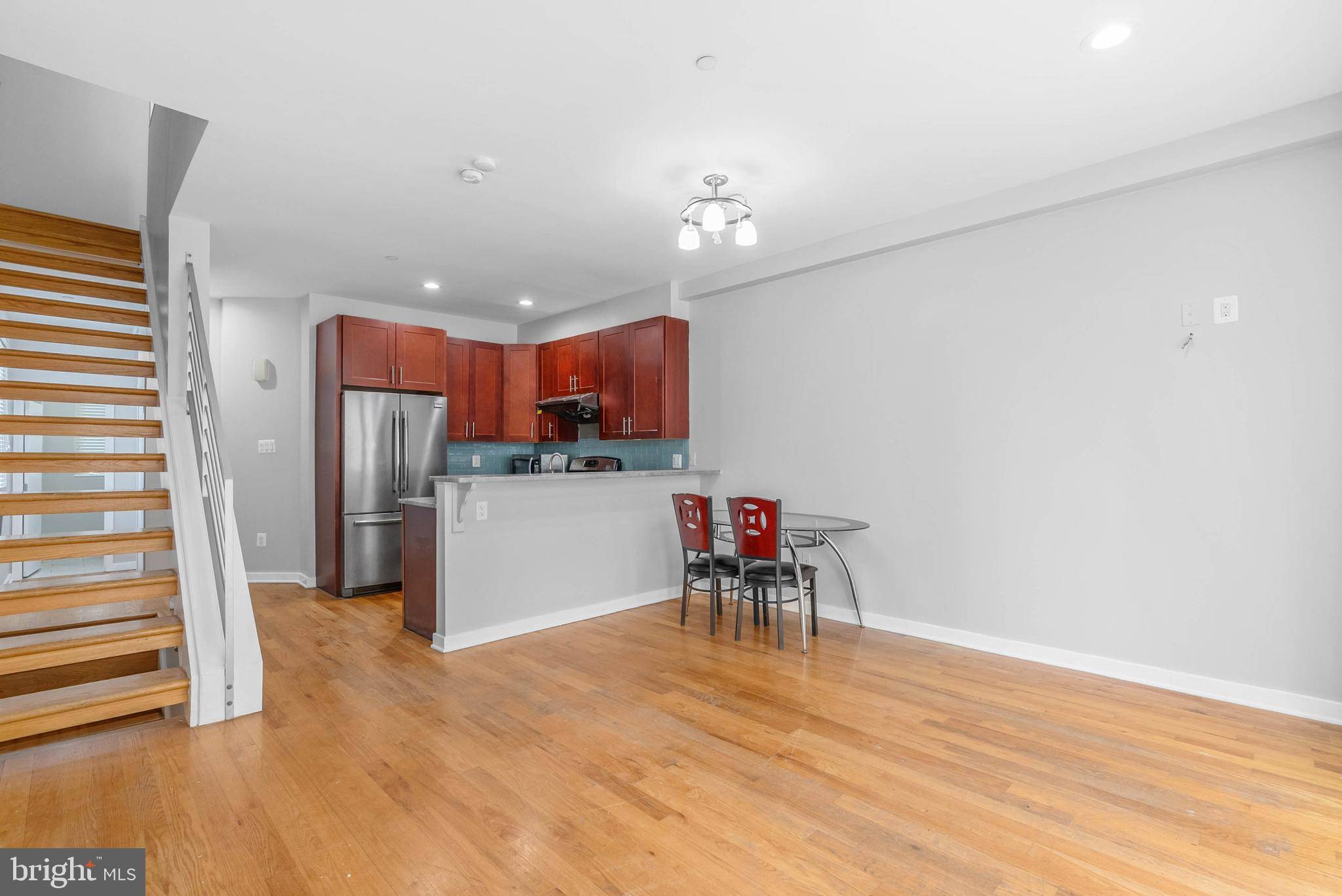 Philadelphia, PA 19123,608 N 12TH ST