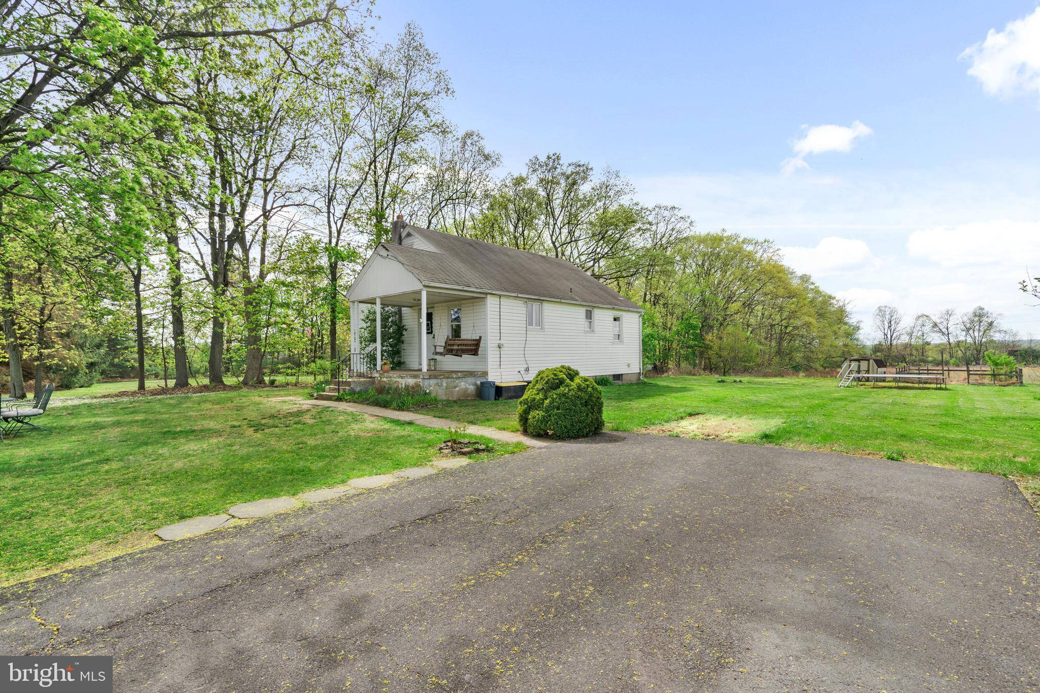 Sellersville, PA 18960,503 SCHOOLHOUSE RD