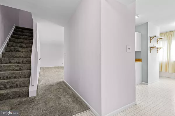 Owings Mills, MD 21117,8004 VALLEY MANOR RD #3C