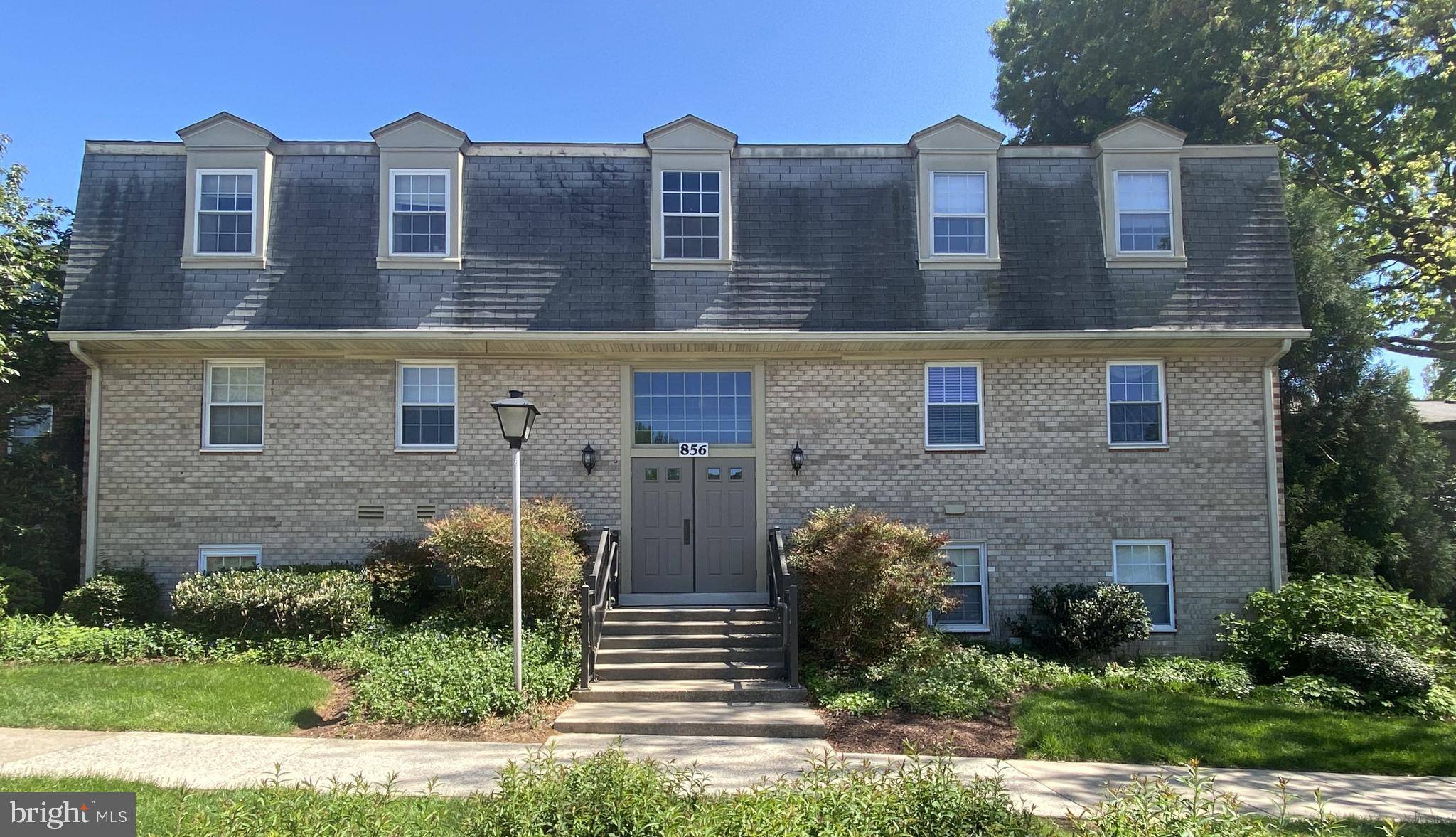 856 COLLEGE PKWY #856-T2, Rockville, MD 20850