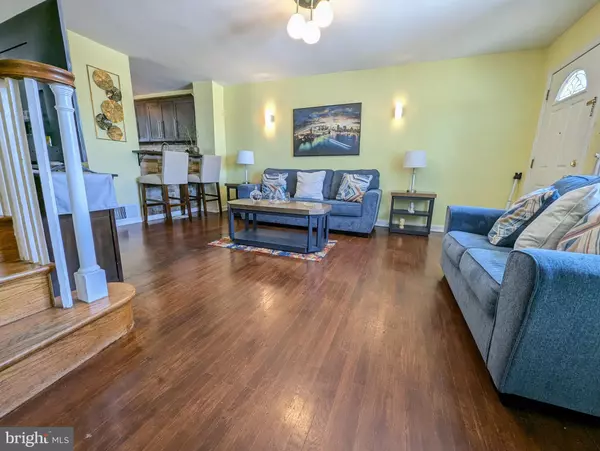 Philadelphia, PA 19135,6715 COTTAGE ST