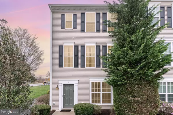 3001 E MERIDIAN CMNS, Mechanicsburg, PA 17055