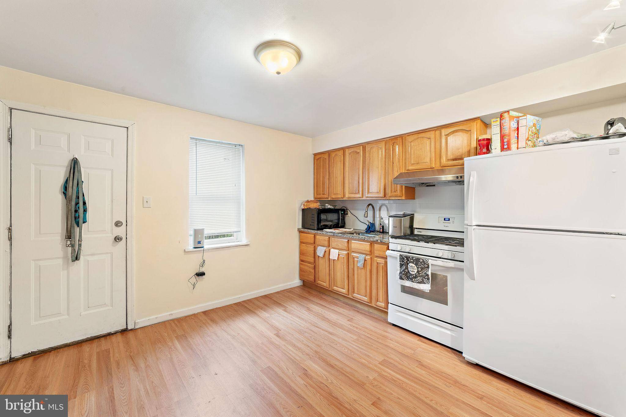 Philadelphia, PA 19121,1715 W THOMPSON ST