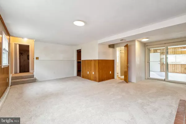 Woodbridge, VA 22193,3803 DANBURY CT