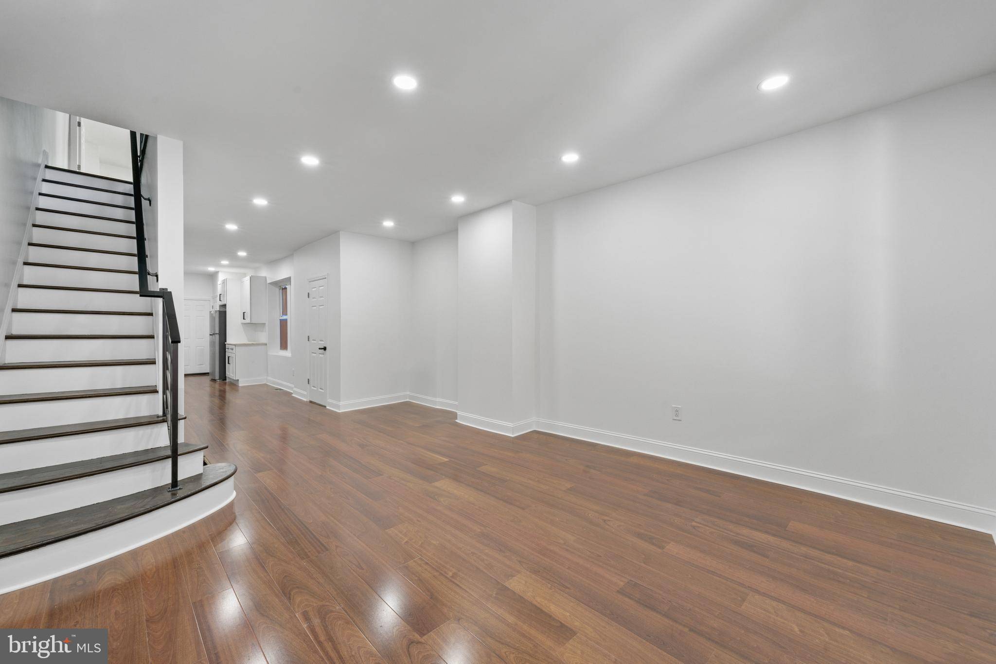 Philadelphia, PA 19120,5421 N 6TH ST