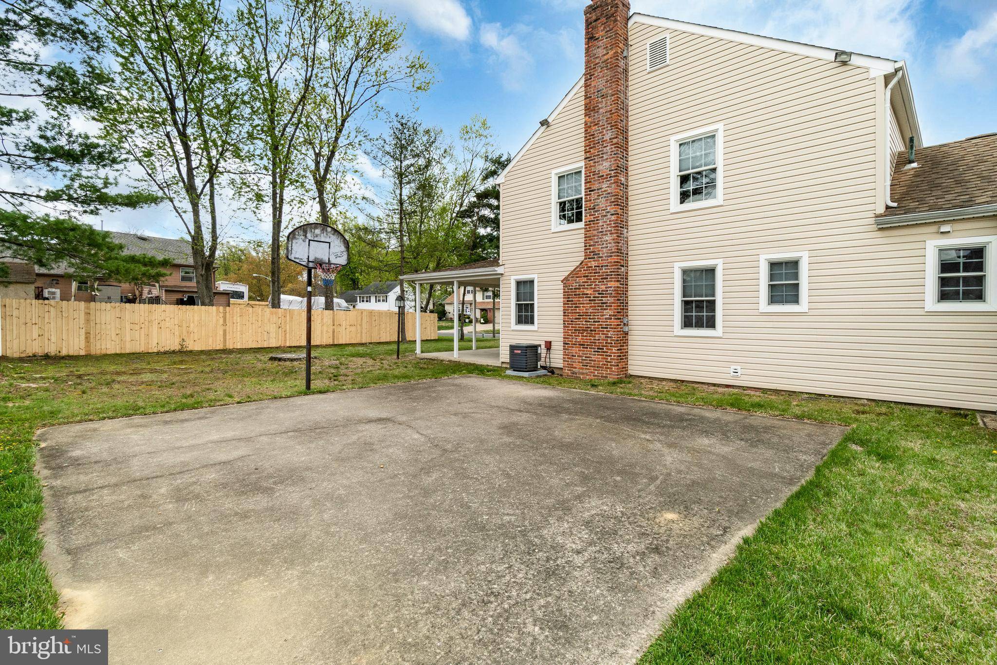 Delran, NJ 08075,878 WATERFORD DR