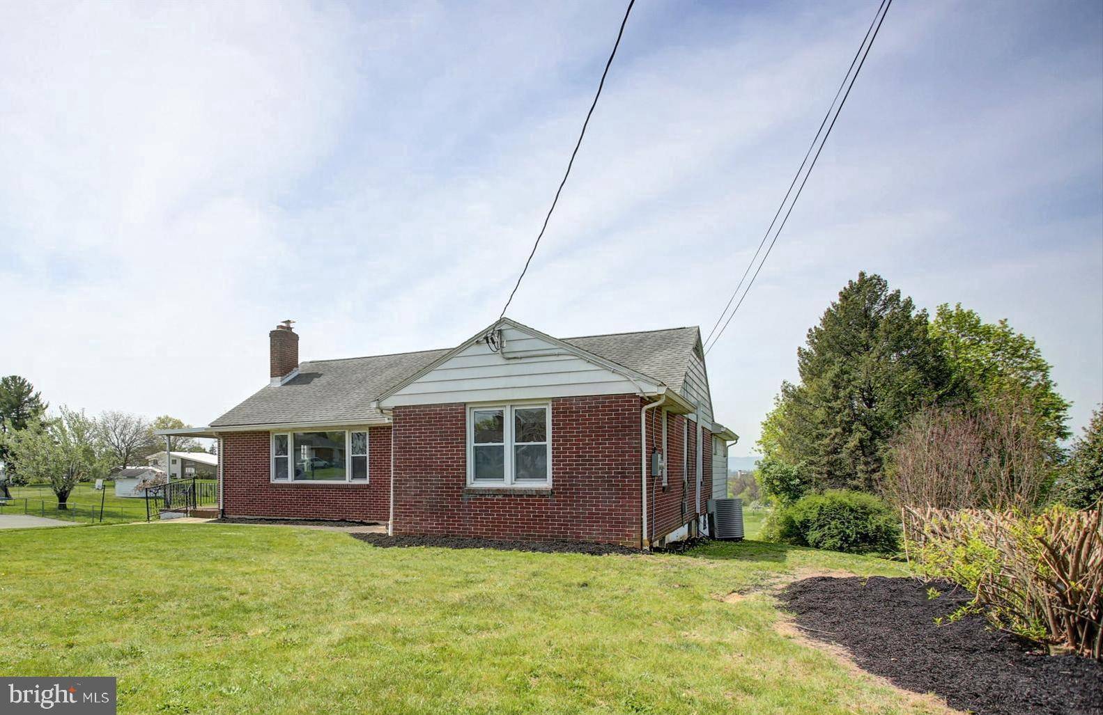 205 ST THOMAS-EDENVILLE RO, Chambersburg, PA 17202