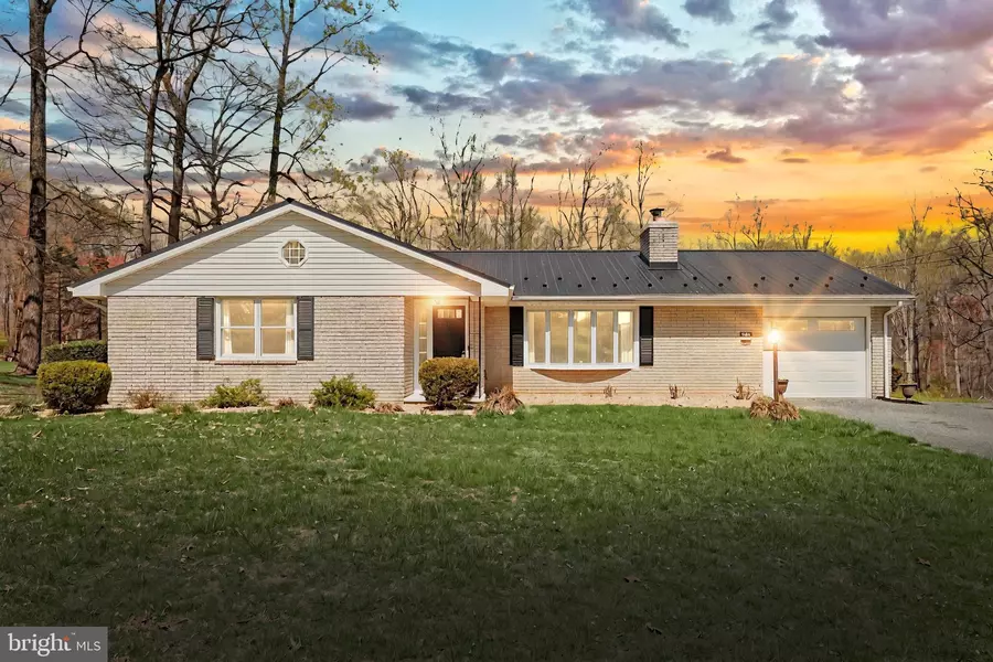 381 MILL ST, Fawn Grove, PA 17321