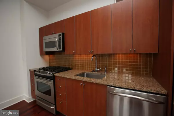 Philadelphia, PA 19107,1111 LOCUST ST #4D