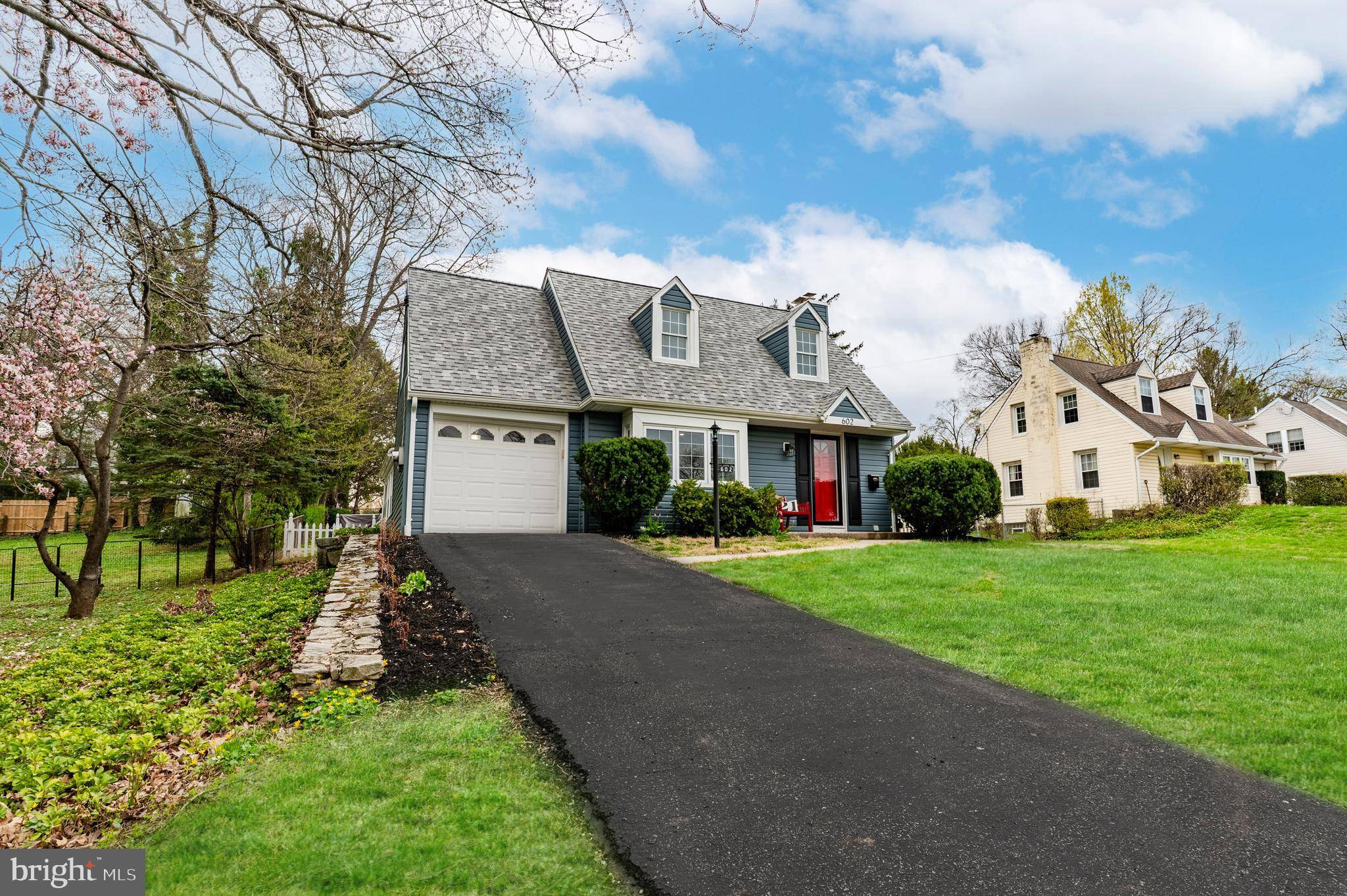 Oreland, PA 19075,602 LORRAINE AVE