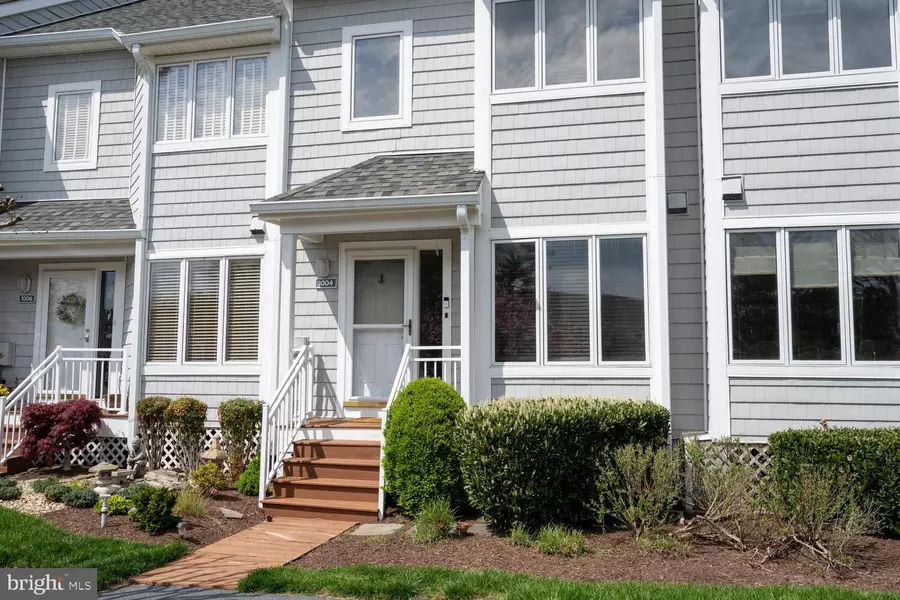 1004 OYSTER COVE DR, Grasonville, MD 21638