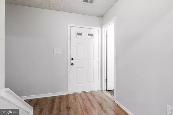 Waldorf, MD 20602,2415 YORK CT