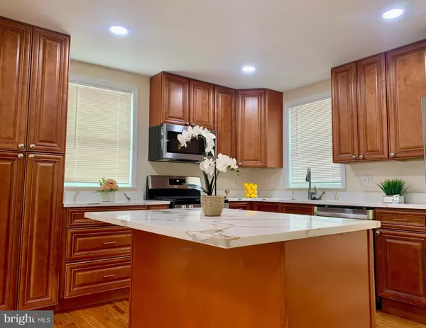 Alexandria, VA 22303,2500 FAIRHAVEN AVE