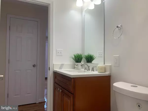 Alexandria, VA 22303,2500 FAIRHAVEN AVE