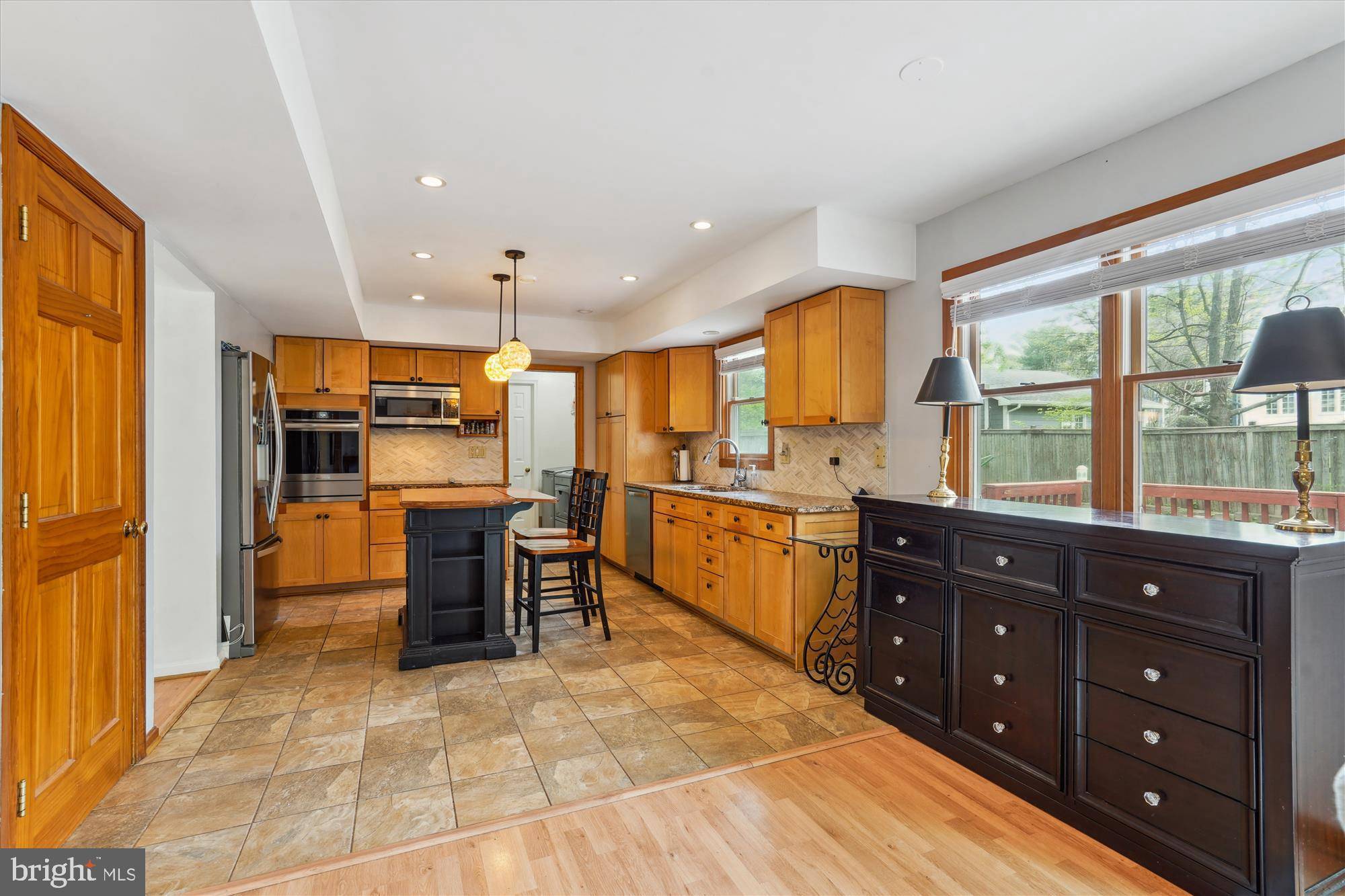 Oakton, VA 22124,2915 CHAIN BRIDGE RD
