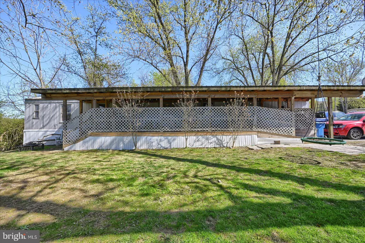 York, PA 17406,563 PINE DR