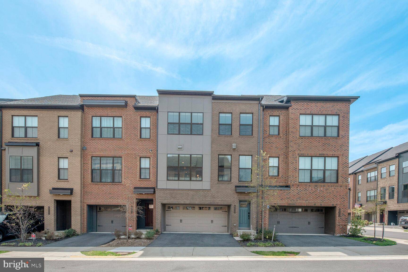 6233 ALMERICO PL, Alexandria, VA 22312