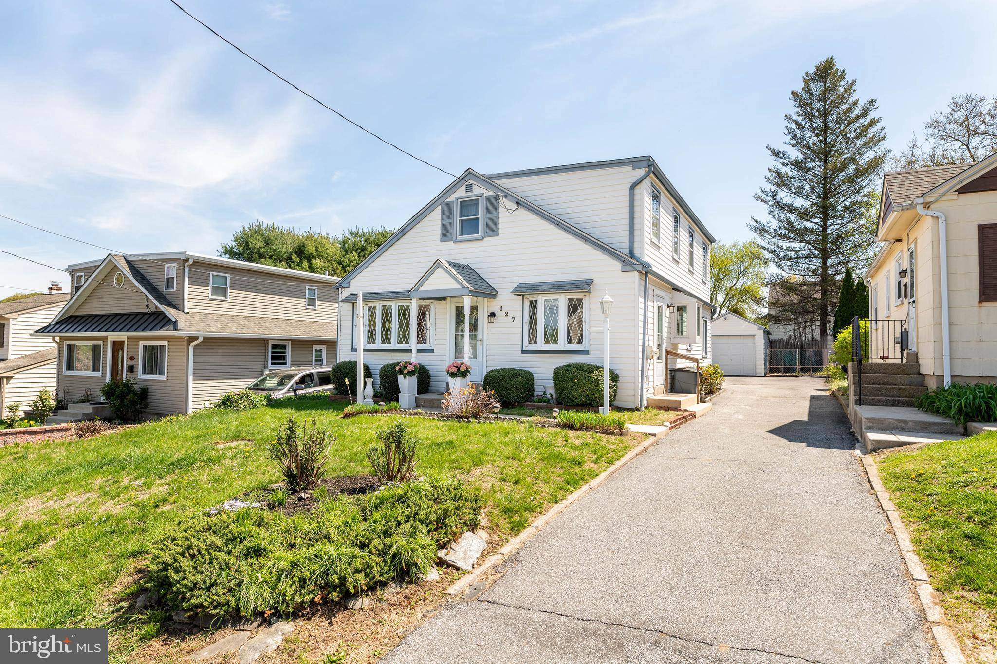 Broomall, PA 19008,127 2ND AVE