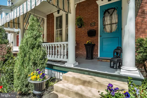 Carlisle, PA 17013,261 W POMFRET ST