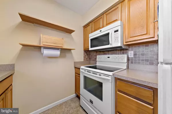 Manahawkin, NJ 08050,105 EVELYN DR