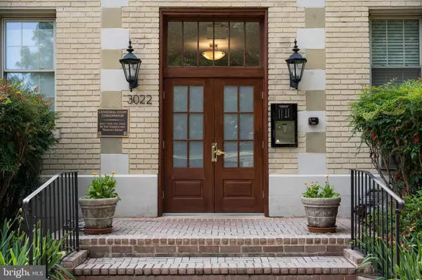 Washington, DC 20016,3022 WISCONSIN AVE NW #103
