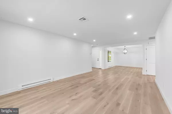 Monroe Township, NJ 08831,737-A PROSPECT RD